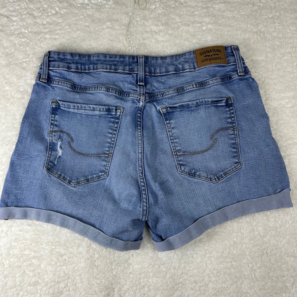 Signature Levi Strauss Womens Mid Rise Distressed Denim Shorts Light Wash Size12 - Picture 10 of 12